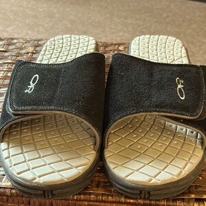 OP  Men'  Wave Black/Gray Leather Casual Adj .Velcro Strap Slippers Slides.